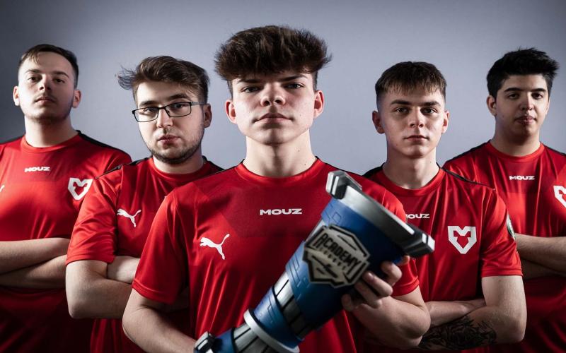 MOUZ